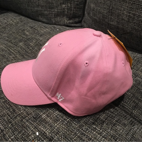 Pink Yankees hat. NWT. - Picture 3 of 4